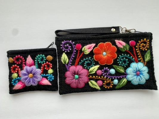 Embroidered wallet and coin pouch Lara